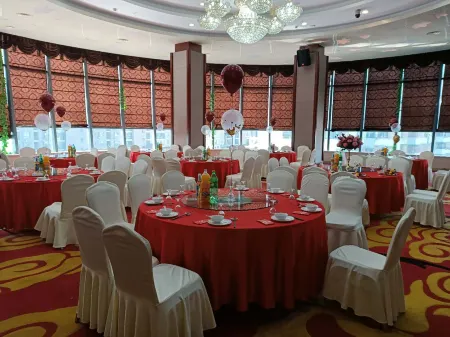 Longyou Baoli Clear Water Bay  Hotel Отели в г. Луню