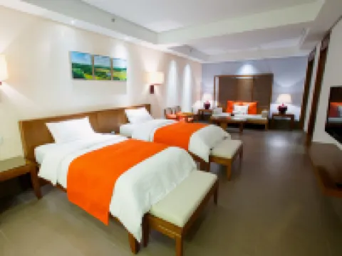 Springs Resort Hotels in Chibi