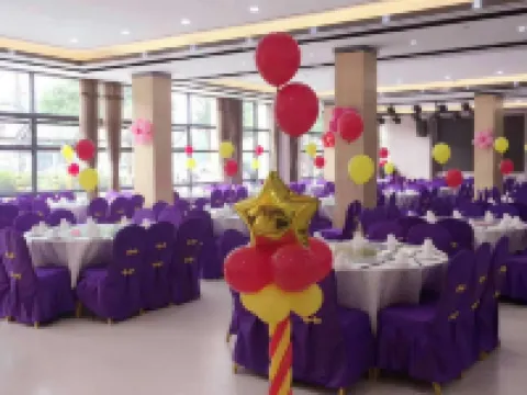 โรงแรมทีซอร์ส โรงแรมในชื่อปี้