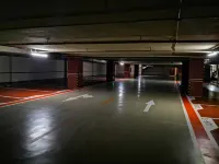Xingjia Yilong Hotel - parking