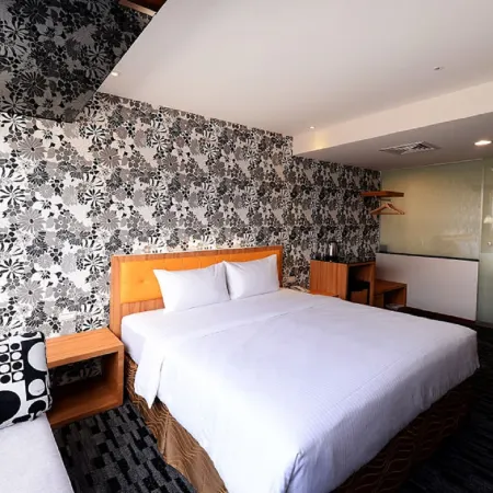 Bamboo Hotel Отели рядом с достопримечательностью «НКНУ - Хэпин Кампус»