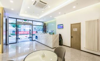 7 Days Premium Hotel (Beijing Madian Bridge Subway Station)