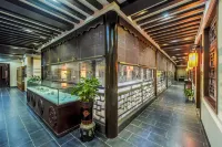 Shangsu Yuehulou Inn (Yueyang Building Scenic Area)