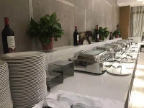 Century Zunyuan Hotel Hotels in Guannan
