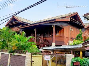 เฮือนกาวิน Huan Kawin Est.58 Lanna Home & Collection