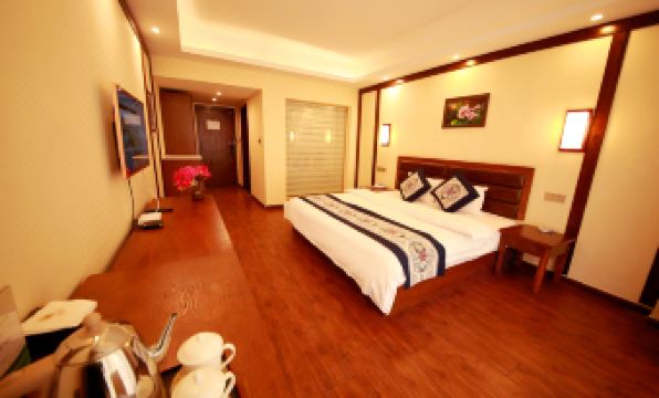 Bipenggou Century Hot Spring Hotel