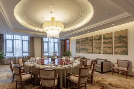 Yue Lan Hotel (Shijiazhuang Zhengding International Convention and Exhibition Center) Отели в г. Чжэндин