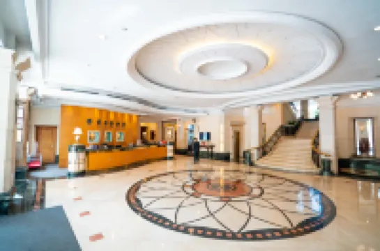 佳寧娜大飯店（佛山祖廟地鐵站嶺南新天地店）