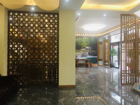 Xinping Hongfu Hotel