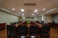 Diqiu Lvbaoshi Hotel