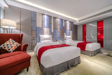 Colorful Garden Hotel (Guiyang Future Ark Yuejie Cinema) Отели рядом с достопримечательностью «Guizhou Botanical Garden»