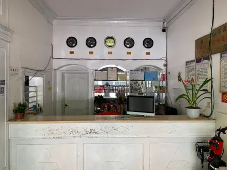 Jinxian huaxia village hotel Отели рядом с достопримечательностью «Wanshou Palace»