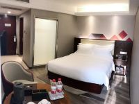 柏曼酒店(广州三元里地铁站店) - 曼享大床房