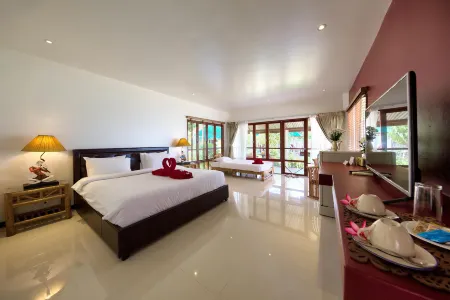 Crystal Bay Yacht Club Beach Resort