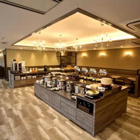 Yaoji Hakata Hotel Отели рядом с достопримечательностью «Станция метро Tenjin»