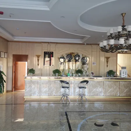 Jishishan Jindu Business Hotel