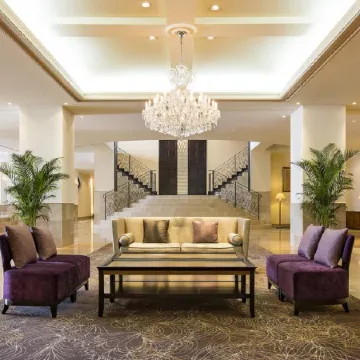 Luke Plaza Hotel Отели рядом с достопримечательностью «Большой Н стадион»