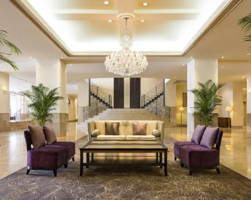 Luke Plaza Hotel Hotels near Mt. Inasa