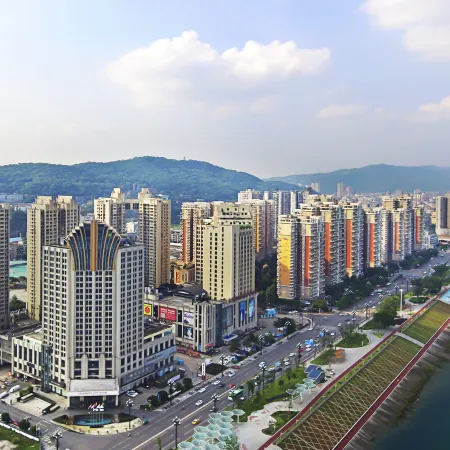 Celebrity City Hotel