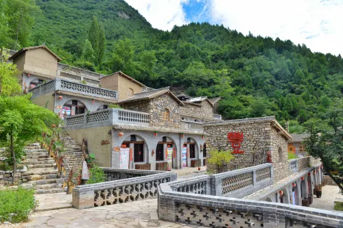 Mount Yunqiu Yaodong Courtyard Hotels in Xiangning