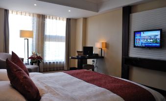 Fengdu Holiday Hotel