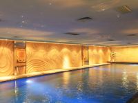 重庆维景国际大酒店 - 室内游泳池