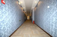 華苑ホテル(保定新秀学校陽光北大通り)