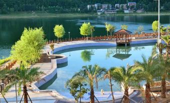 Shengzhong Lake Holiday Hotel