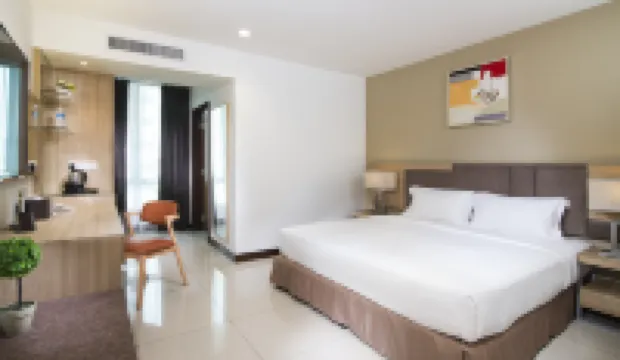 One Pacific Hotel and Serviced Apartments Hotel a 