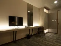 East Dragon Hotel Hotels near Wanhua District
