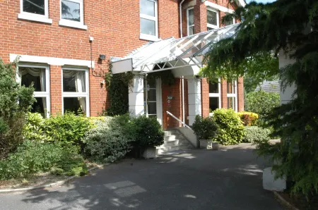 The Lodge Duxford Отели рядом с достопримечательностью «TWI Ltd»