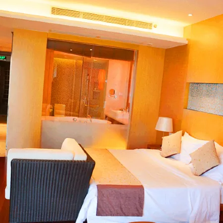 Wanhai Peninsula Resort Hotel (Qingshui Bay, Lingshui)