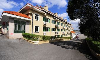 Qingzhen Athlete Apartment