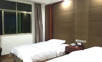 Huazhou Huali Business Hotel