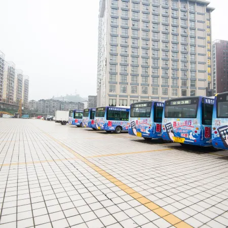 Qingjiang Holiday Hotel