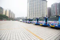 長陽清江假日飯店 - 停車場