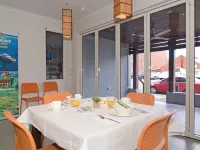 Comfort Inn Cairns City Hotels near Cairns Library