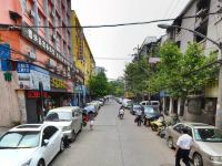 铂莱华大酒店(武汉江汉路步行街店) - 酒店附近