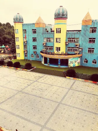 Huaying Yuelai Hotel