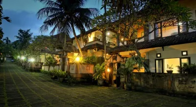 Dewi Sinta Hotel and Restaurant Отели в г. Танах Лот