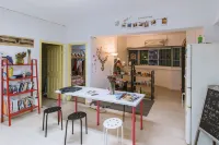Tong Xie Hui Youth Hostel - 1-Star