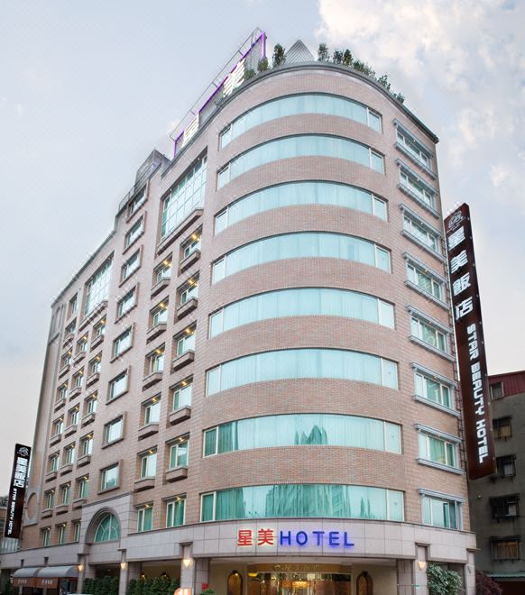 타이베이 스타 뷰티 리조트 호텔의 아늑한 침실 전경