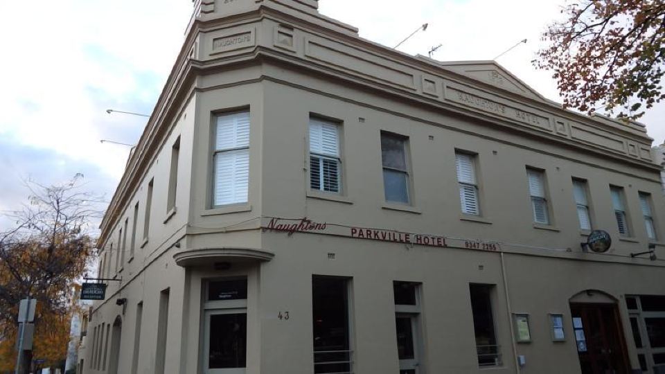 Naughtons Hotel