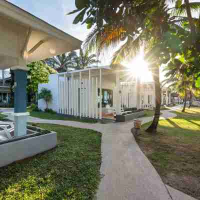 潮老託桑海灘飯店 Hotel Exterior