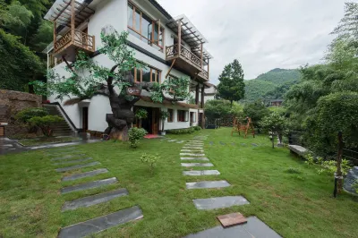 Deqing Mogan Mountain Jianxi Villa Hotels in Deqing