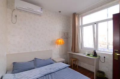 Yangzhong Yizhou Hotel