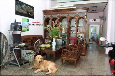 Quang Saigon Hotel- 40-7 Bùi Viện-Walking Street