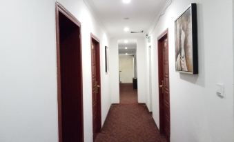 Dazhou Xinyi Business Hotel
