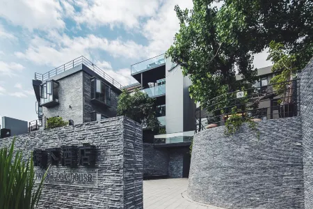 Xichang Shuxia Hotel