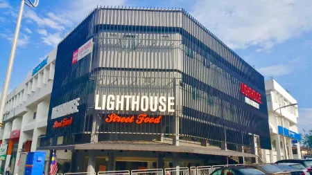 LightHouse Hotel & ShortStay @ Damansara Uptown